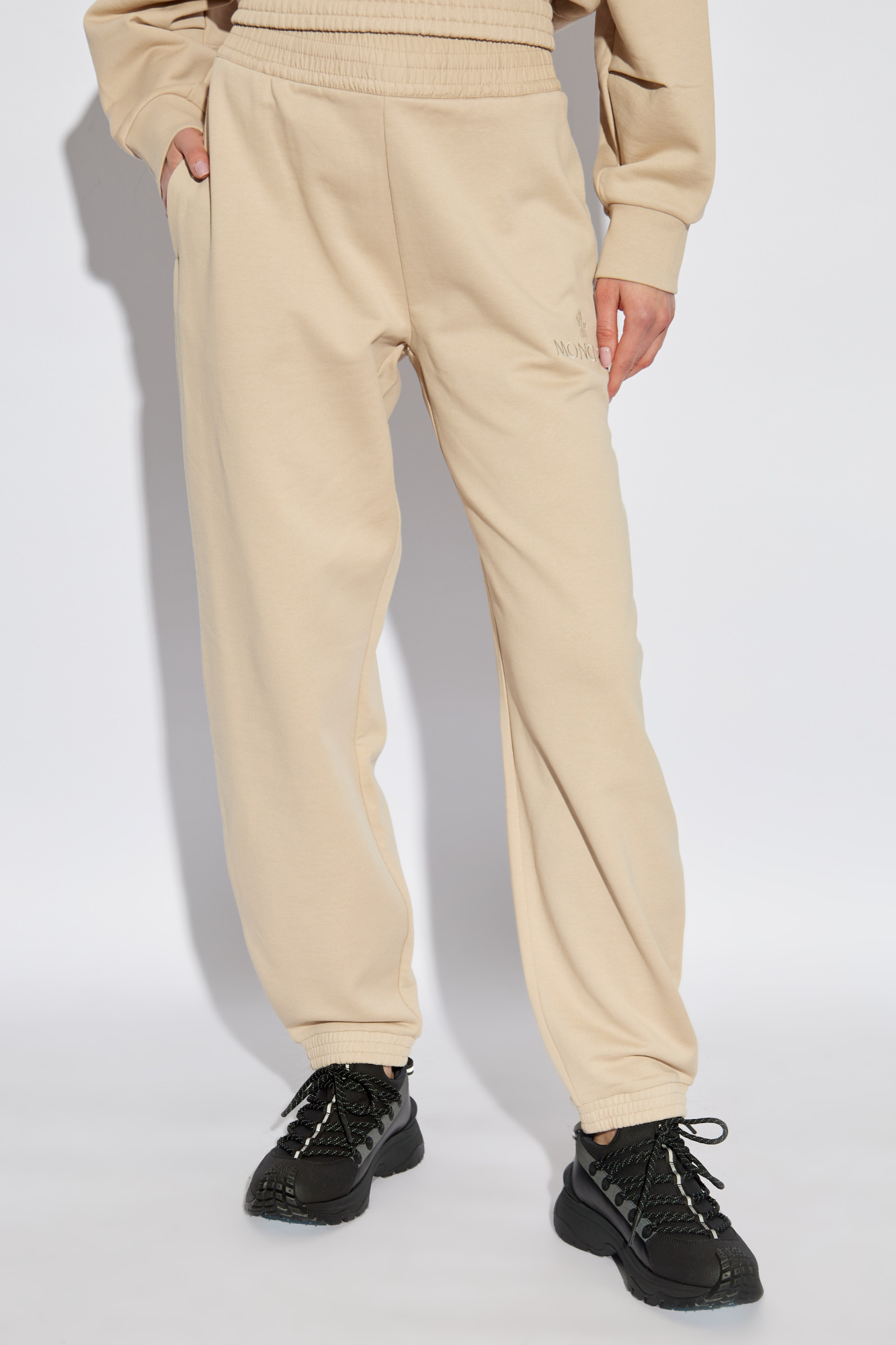 【関税込み】Moncler イエロー ワイドレッグ ラウンジパンツ Beige Pants with logo Moncler - Vitkac AS